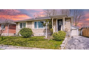 Beautifully maintained detached home in a desirable family friendly neighbourhood.
