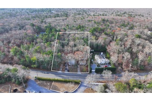 Subdivisible in Sag Harbor 2 Cottages on 2 Acres