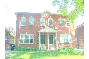 Move in 9 15th. No air condition in the unit, shared laundry on site.