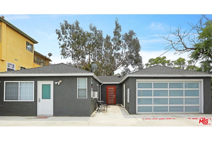 Garage and 2 Back Units