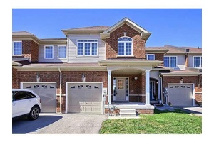 Amazing upgraded freehold townhouse Walk out basement backs onto ravine Hardwood flooring throughout Oak staircase Potlights amp ; flat ceiling on the main floor Upgraded light fixtures Entrance to house ...