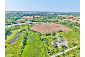 Country living moments from the city !