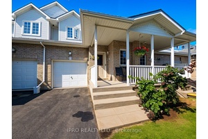 Meticulously Maintained And Updated Townhouse Offering Over 1300 Sq Feet of Living Space.