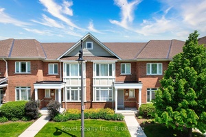 Stunning Shipyards Townhome Prime Downtown Collingwood amp ; Georgian Bay Location.