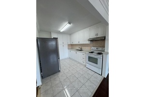Convenient Location. 2 Bedroom 1 Bathroom Apartment For Lease With Spacious Combined Living Dining Room Area amp ; Large Bedrooms !