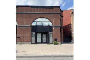 Ideally located on Rideau Street in the heart of downtown Ottawa, this versatile space offers excellent visibility and accessibility.