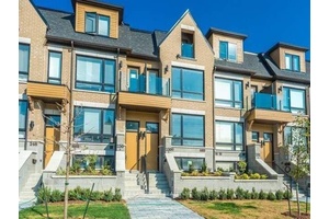 Prime Townhouse in Willowdale !