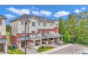 Premium Executive Ravine Freehold Townhouse With Lot Of Natural Lights Beautiful 9 Ft Ceilings And 3 Bedrooms Plus 3 Baths Backs Onto Greenspace A Gracious Foyer With Storage To Start ...