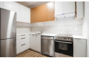 Newly Renovated Large 1 Bedroom Unit In A Boutique 8 Unit Building.
