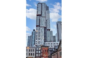 Welcome To This One Bed 1 Bath Picasso Condo In The Heart Of Downtown Core, 9 Ft Ceiling.