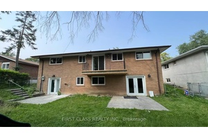 The Perfect Home in the heart of Mississauga.