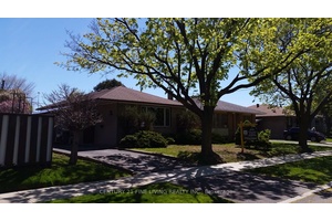 LIVE RENOVATE or BUILD. Wonderful Opportunity To Acquire This Fab 3 Bedroom Bungalow Located In The Super Family Friendly Neighbourhood Of West Deane.