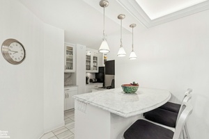 This spectacular, oversized one bedroom with 1.
