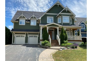 SKI SEASON RENTAL ! Shuttle or walking distance to all the fun at Blue Mountain, this large beautiful Snowbridge chalet is available for the 4 month winter season, Dec.