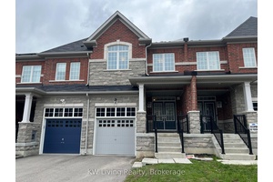 Gorgeous 4 Bedroom Home In A Desirable Neighbourhood Of Jefferson.
