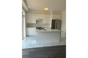 Fully upgraded 3 3 storey freehold Townhouse In Brantford West Brant, Empire Community.