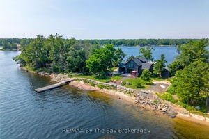 Discover the idyllic charm of this picture perfect three bedroom cottage, which presents itself in like new condition.