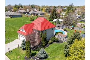 Stunning custom built R50 solid cement home located in a desirable neighbourhood.