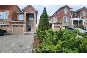 3 Bedrooms Executive End Unit Townhouse In The Desirable Prestigious Lebovic Campus.