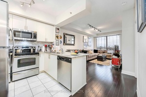 A must See ! Step Into A Spacious And Bright Condo With High Ceiling In A Perfect Location.