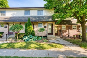 Welcome to this beautifully two storey townhome !
