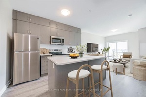 Modern Condo Living in North Oakville !