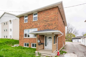 Charming Brick Triplex in the Heart of Town !
