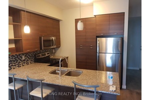 Bright, High Roof Suite In Sage2 !