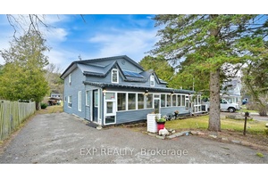 Exceptional Multi Generational Living Opportunity Near Uxbridge !