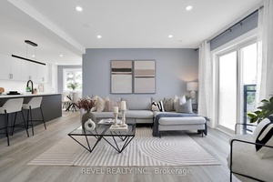 Beautifully Maintained 3 bed, 3 bath Upper Level End Unit Stacked Townhouse In The Heart Of Greensborough.