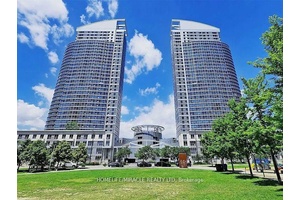 Modern Condo Living in Prime Scarborough Location !