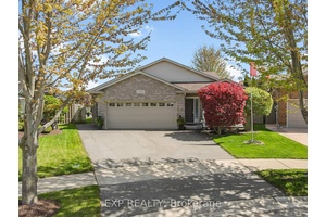 Welcome to 7090 Julie Drive, a stunning home situated in the highly desirable Forestview neighbourhood of Niagara Falls.