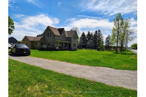 This is a rare opportunity to own a stunning about 2 acre farm in Stouffville, boasting breathtaking high elevation views of rolling hills and mature trees.