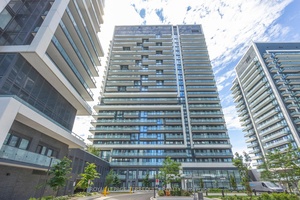 Beautiful modern 2 bedroom, 2 bathroom corner unit in the popular Era2 Condos.
