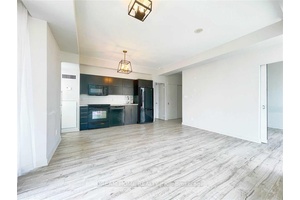 Boutique 2 Condo. 3 Bed 2 Bath S E Corner Suite Clear View Of Cn Tower !