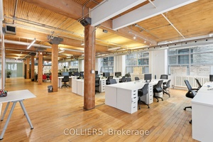 Located steps from Toronto's financial core and the PATH, 30 Duncan Street is a beautiful brick and beam building.