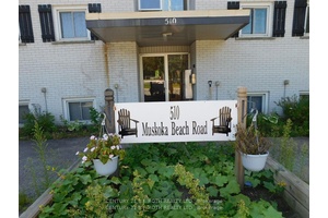 Spacious 2 bedroom unit located in desirable building in the town of Gravenhurst.