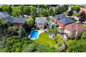 SIMPLY ONE OF THE FINEST HOMES IN ALL OF ALLISTON.