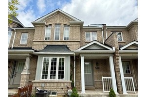 South View Facing a Park Beautiful Freehold Townhouse in Prime Markham Location !
