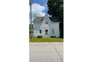 Welcome to the remote, rural community of Desboro 17Km S W of Owen Sound Detached 1.