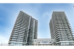 Experience luxury living in this 2BR amp ; 2WR ground floor unit atDowntown Erin Mills Condos, just steps away from Erin Mills TownCentre.