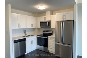 Welcome to Unit 1506 Centrally Located in the Heart of Waterloo !