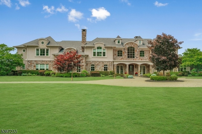 Front of Home (2 of 3)