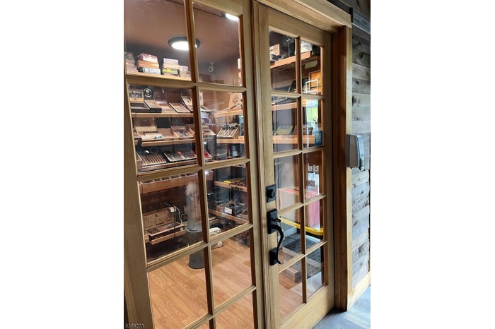 Humidor