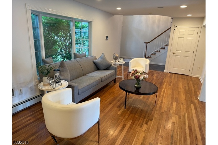 Formal LR/HW Floors