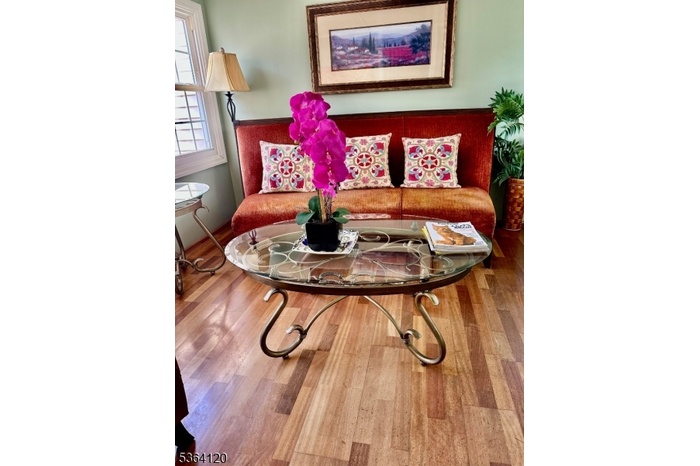 Beautiful floored Breezeway