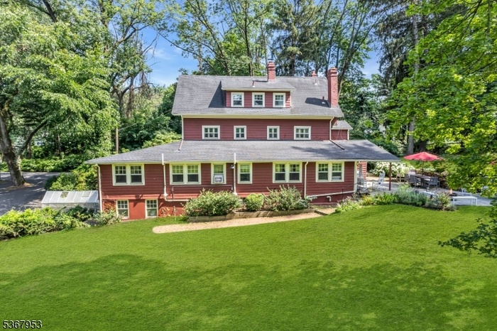 2041 Raritan Rd Scotch Plains