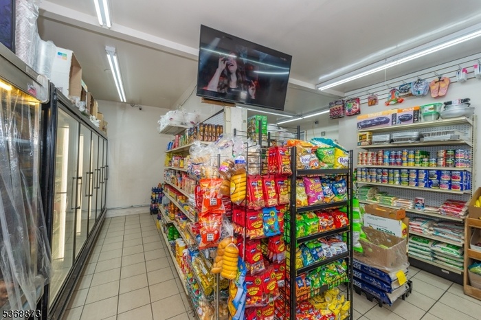 BODEGA- INSIDE