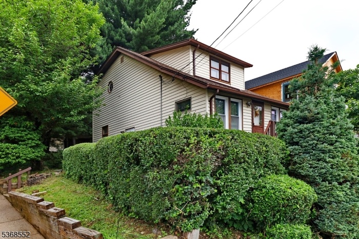 51 Mountainside Terrace