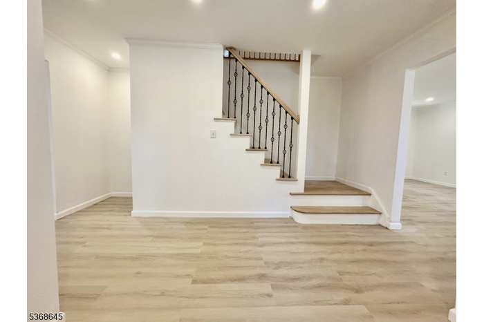 Center Hall entranceway
